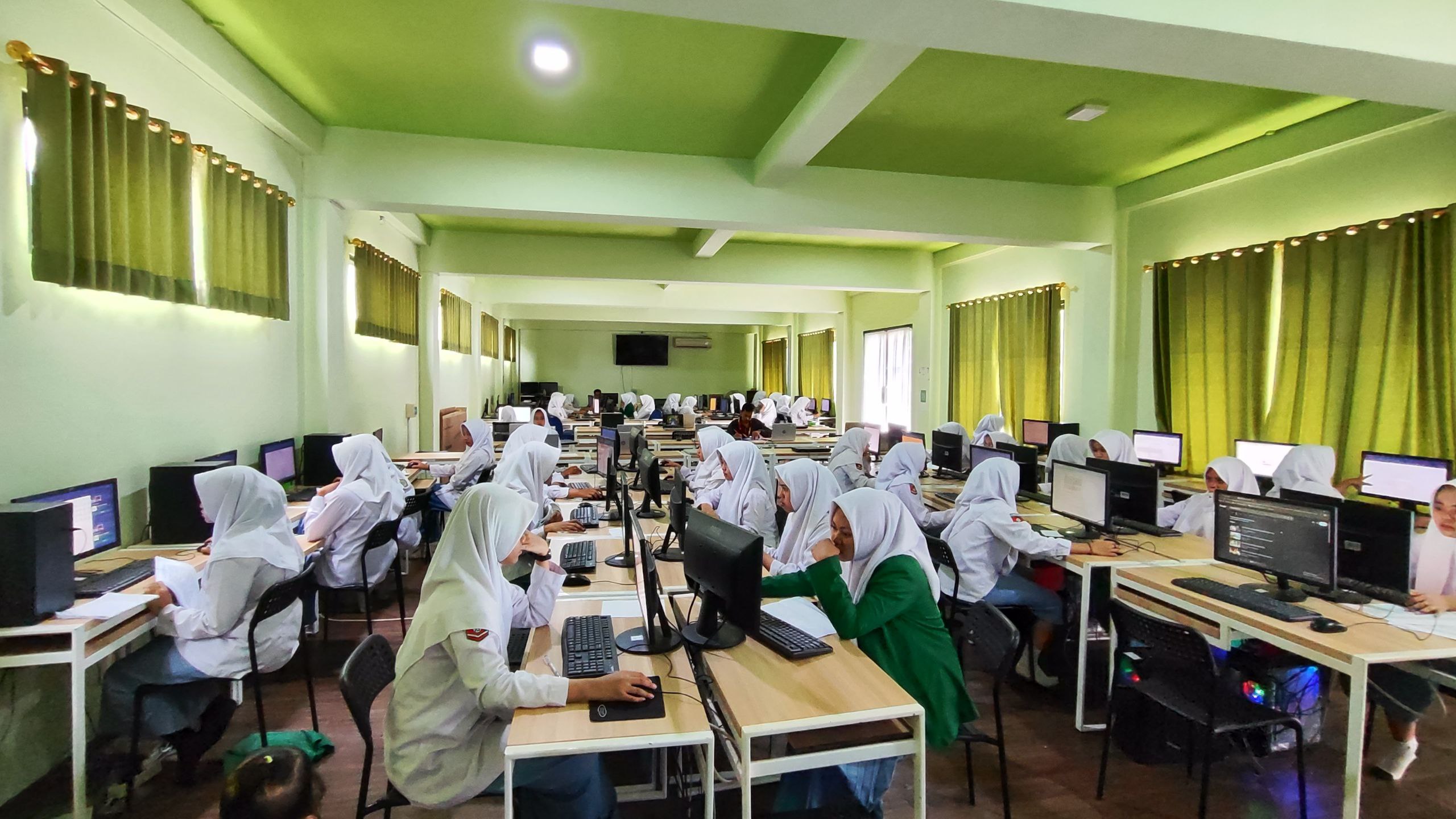 MA Zainul Hasan 1 Genggong Gelar Try Out UTBK 2025 Bersama Ganesha Operation